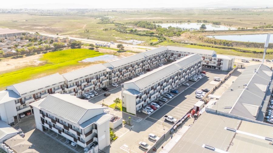 2 Bedroom Property for Sale in Uitzicht Western Cape